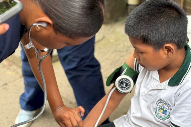 Salud sin barreras: jornada integral con la comunidad Embera Katío en Alto Menga