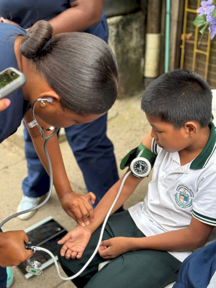 Salud sin barreras: jornada integral con la comunidad Embera Katío en Alto Menga