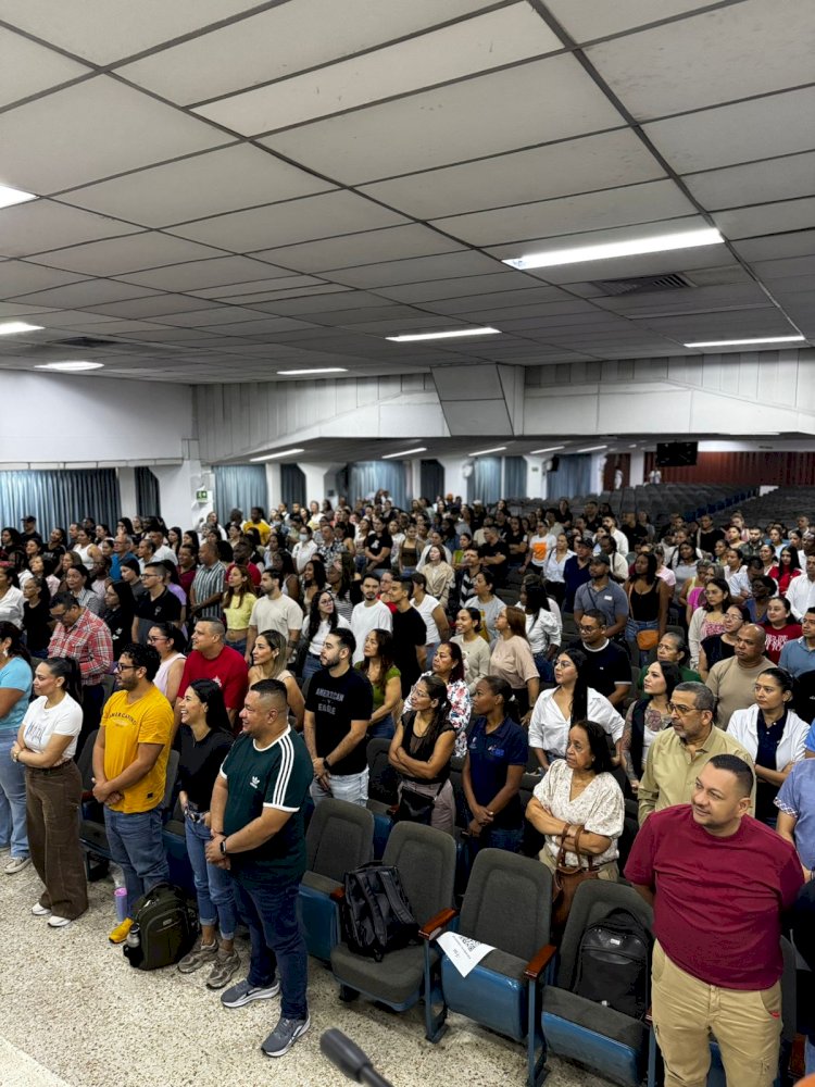 Academia de la Acreditación: fortaleciendo la calidad en la atención en salud